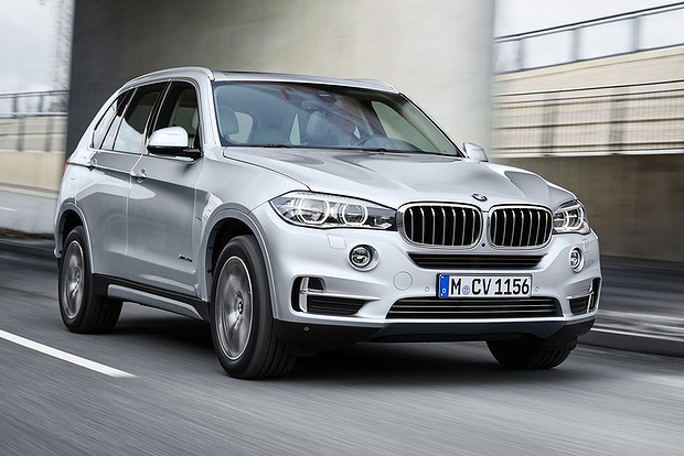 Những bất ngờ trên chiếc xe lai xăng điện BMW X5